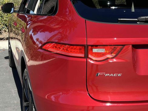 Used 2019 Jaguar F-PACE Prestige image 62