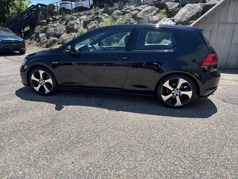 Used 2015 Volkswagen GTI SE w/ Lighting Package (SEL) FWD image 2