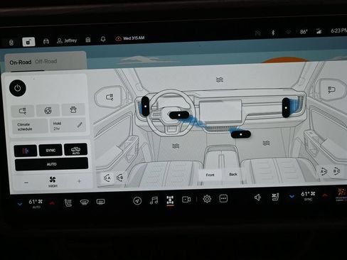 Used 2024 Rivian R1T Adventure AWD/4WD image 16