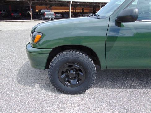 Used 2001 Toyota Tundra 2WD Regular Cab image 3