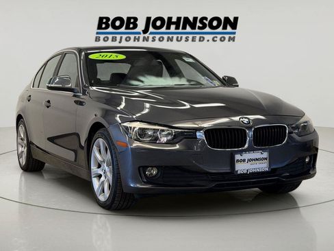 Used 2015 BMW 320i xDrive Sedan AWD/4WD image 2