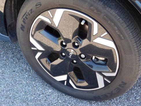 Used 2023 Kia Niro Wind FWD image 11