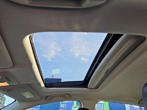 Used 2017 Honda Civic EX-L image 16