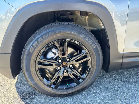 Certified 2023 GMC Terrain AT4 image 9