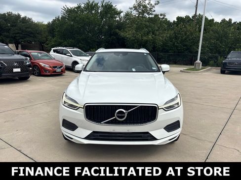 Used 2019 Volvo XC60 T5 Momentum w/ Premium Package FWD image 2