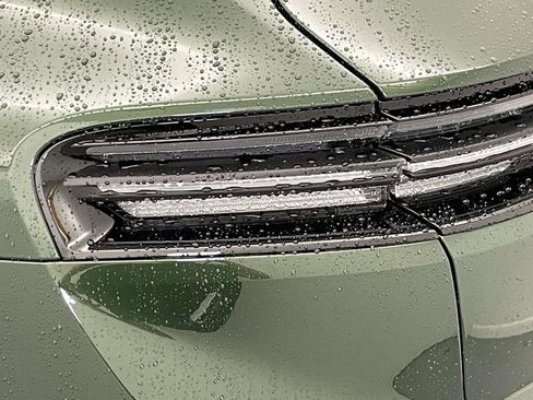 Certified 2025 Porsche Macan 4 Electric AWD/4WD image 16