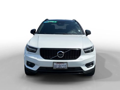 Used 2019 Volvo XC40 T5 R-Design AWD/4WD image 8