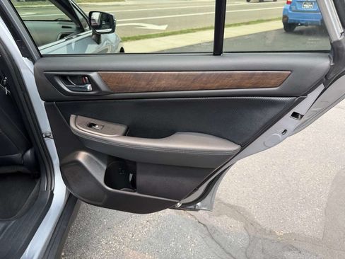 Used 2016 Subaru Outback 2.5i Limited AWD/4WD image 17