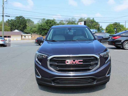 Used 2018 GMC Terrain SLE FWD image 2