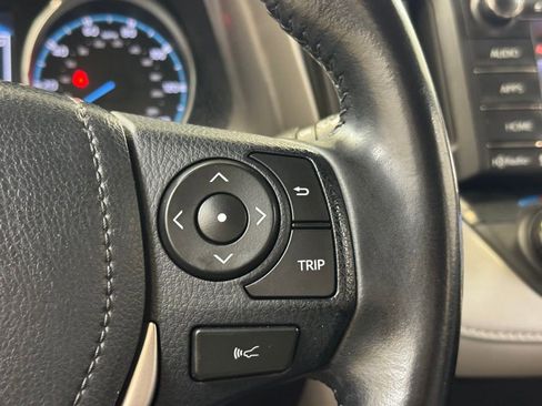 Used 2018 Toyota RAV4 XLE AWD/4WD image 36