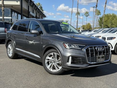 Used 2021 Audi Q7 3.0T Prestige w/ Prestige Package image 1
