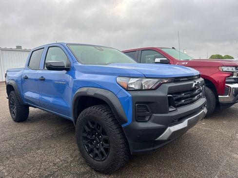 Used 2025 Chevrolet Colorado Trail Boss image 2