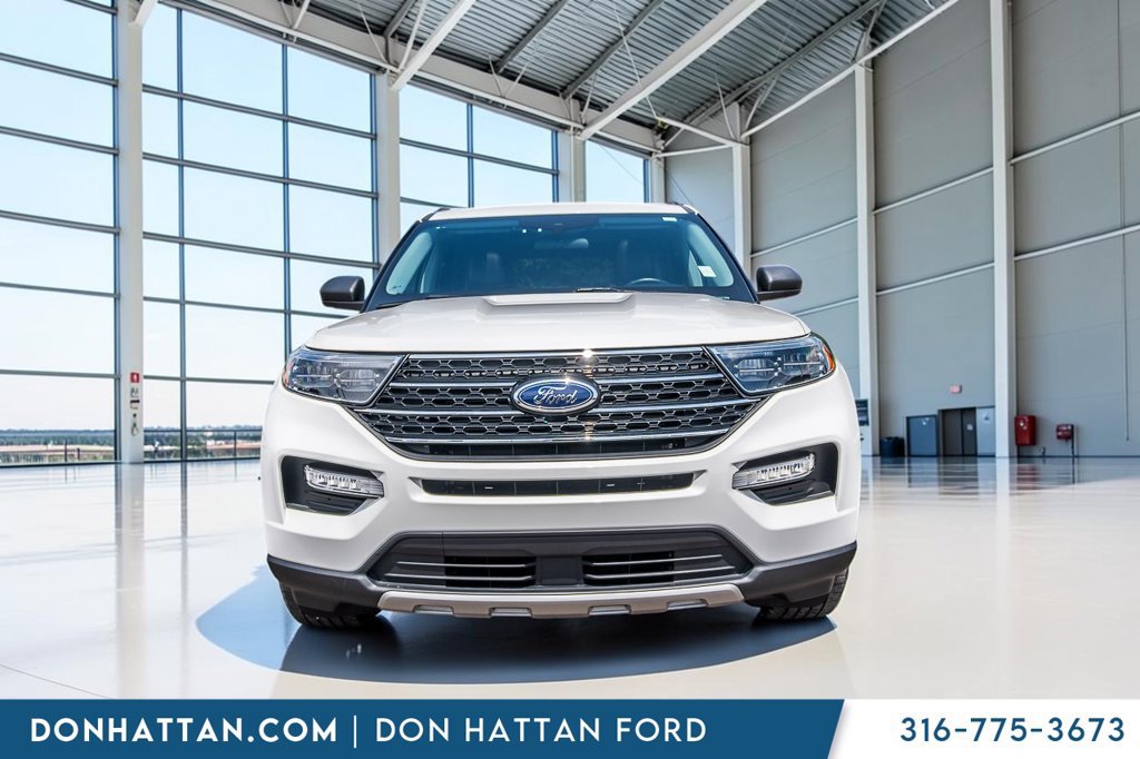 Used 2023 Ford Explorer XLT w/ Equipment Group 202A AWD/4WD image 28
