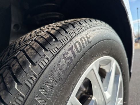 Certified 2024 Chevrolet Equinox LS image 13