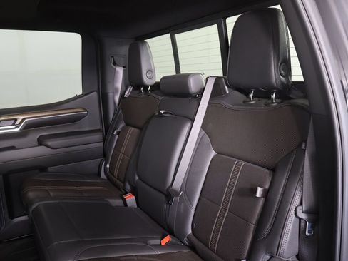 Used 2024 Chevrolet Silverado 1500 High Country w/ High Country Premium Package AWD/4WD image 33