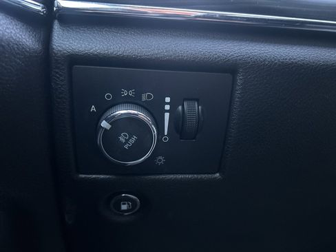 Used 2021 Jeep Grand Cherokee Limited image 33