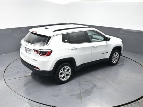 Used 2024 Jeep Compass Latitude AWD/4WD image 41