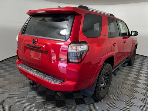Used 2020 Toyota 4Runner SR5 Premium w/ Moonroof Package AWD/4WD image 5