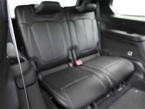 New 2025 Jeep Grand Cherokee L Limited image 17