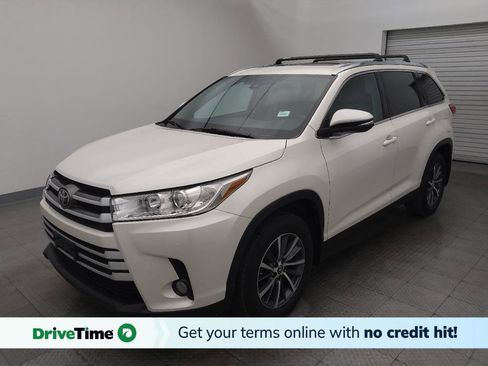 Used 2019 Toyota Highlander XLE image 1