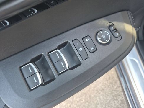 Certified 2025 Acura ADX FWD image 11
