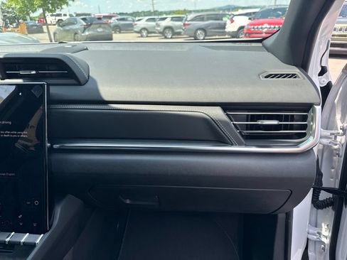 New 2026 GMC Terrain Elevation FWD image 22