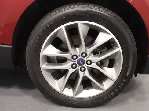 Used 2018 Ford Edge Titanium w/ Equipment Group 301A AWD/4WD image 28