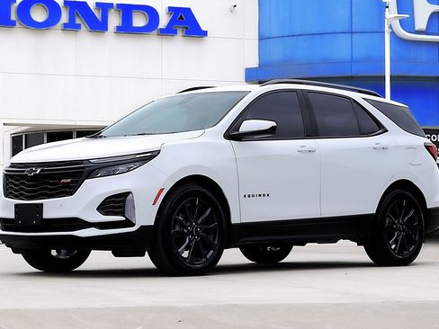 Used 2024 Chevrolet Equinox RS FWD image 1