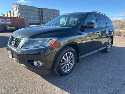 Used 2015 Nissan Pathfinder SV w/ Trailer Tow Package image 3