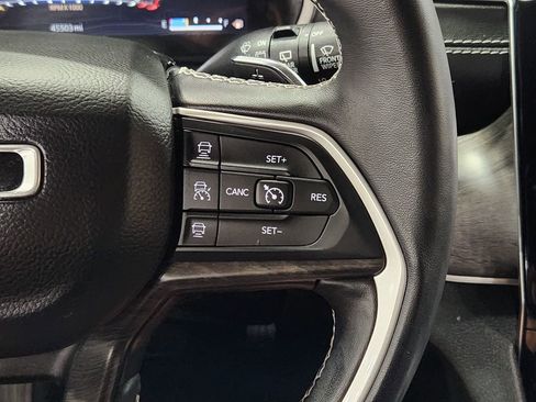 Used 2022 Jeep Grand Cherokee L Limited AWD/4WD image 52