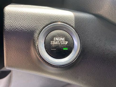 Used 2022 GMC Terrain SLT w/ Infotainment Package II AWD/4WD image 26