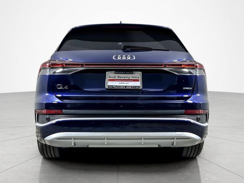 Used 2024 Audi Q4 e-tron Premium image 4
