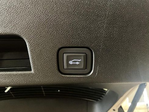 New 2026 Chevrolet Traverse LT w/ Midnight/Sport Edition image 17