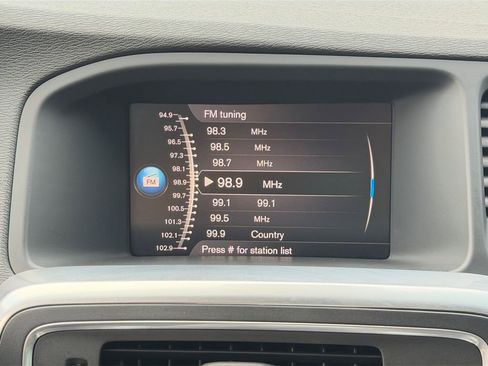 Used 2018 Volvo S60 T5 Dynamic w/ Vision Package FWD image 18