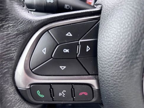 Used 2020 Jeep Renegade Limited w/ Trailer Tow Group image 17