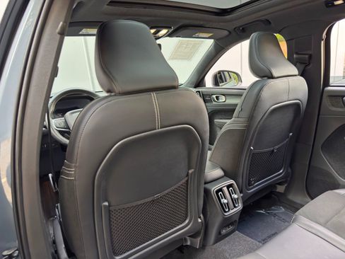 Used 2021 Volvo XC40 P8 Recharge w/ Advanced Package AWD/4WD image 34