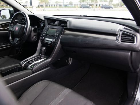 Used 2017 Honda Civic Sport image 23