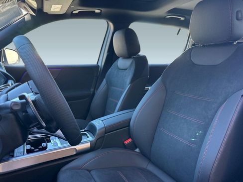 New 2026 Mercedes-Benz GLB 35 AMG 4MATIC image 19