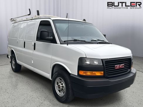 Used 2023 GMC Savana 2500 w/ Driver Convenience Package image 6