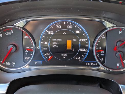 Used 2022 Chevrolet Traverse Premier AWD/4WD image 18