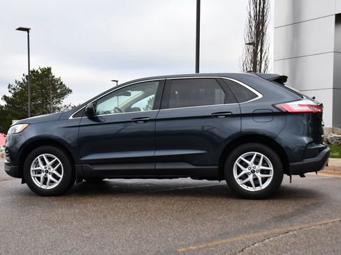 Used 2023 Ford Edge SEL w/ Convenience Package image 3