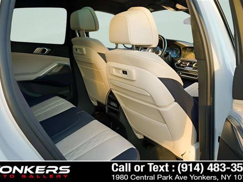 Used 2022 BMW X6 xDrive40i w/ Executive Package image 55
