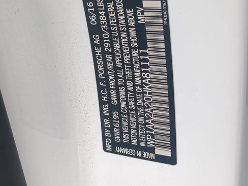 Used 2017 Porsche Cayenne Platinum Edition image 35