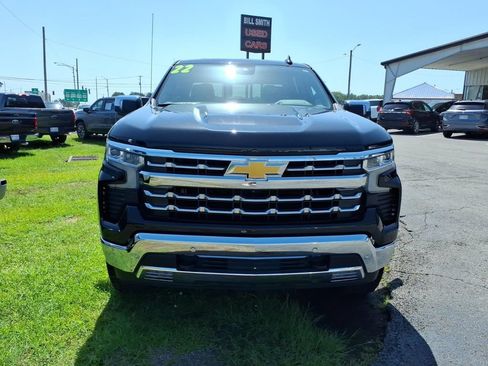 Used 2022 Chevrolet Silverado 1500 LTZ w/ LTZ Convenience Package II AWD/4WD image 2