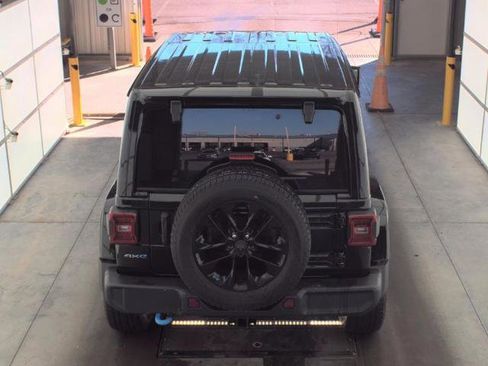 Used 2022 Jeep Wrangler Unlimited Sahara w/ Cold Weather Group image 4