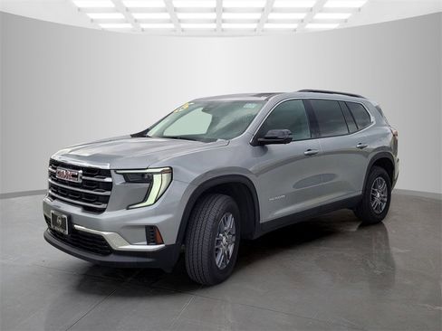 Used 2025 GMC Acadia Elevation image 8