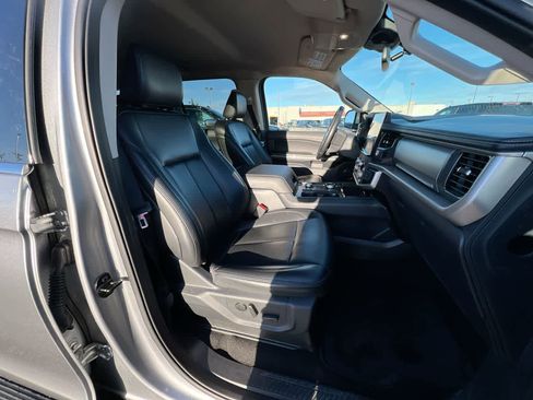 Used 2024 Ford Expedition Max XLT image 28