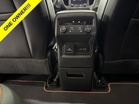 Used 2023 GMC Acadia AT4 w/ Technology Package AWD/4WD image 27