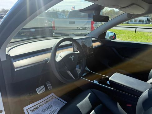 Used 2020 Tesla Model Y Performance image 13