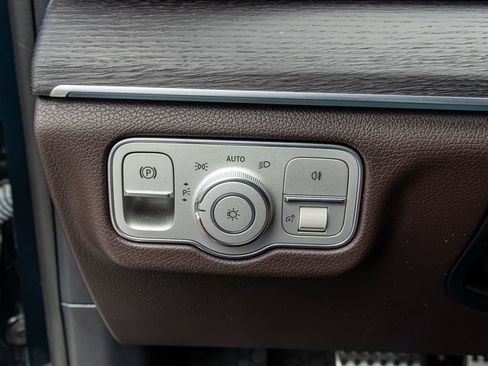 Used 2022 Mercedes-Benz GLS 450 4MATIC image 22